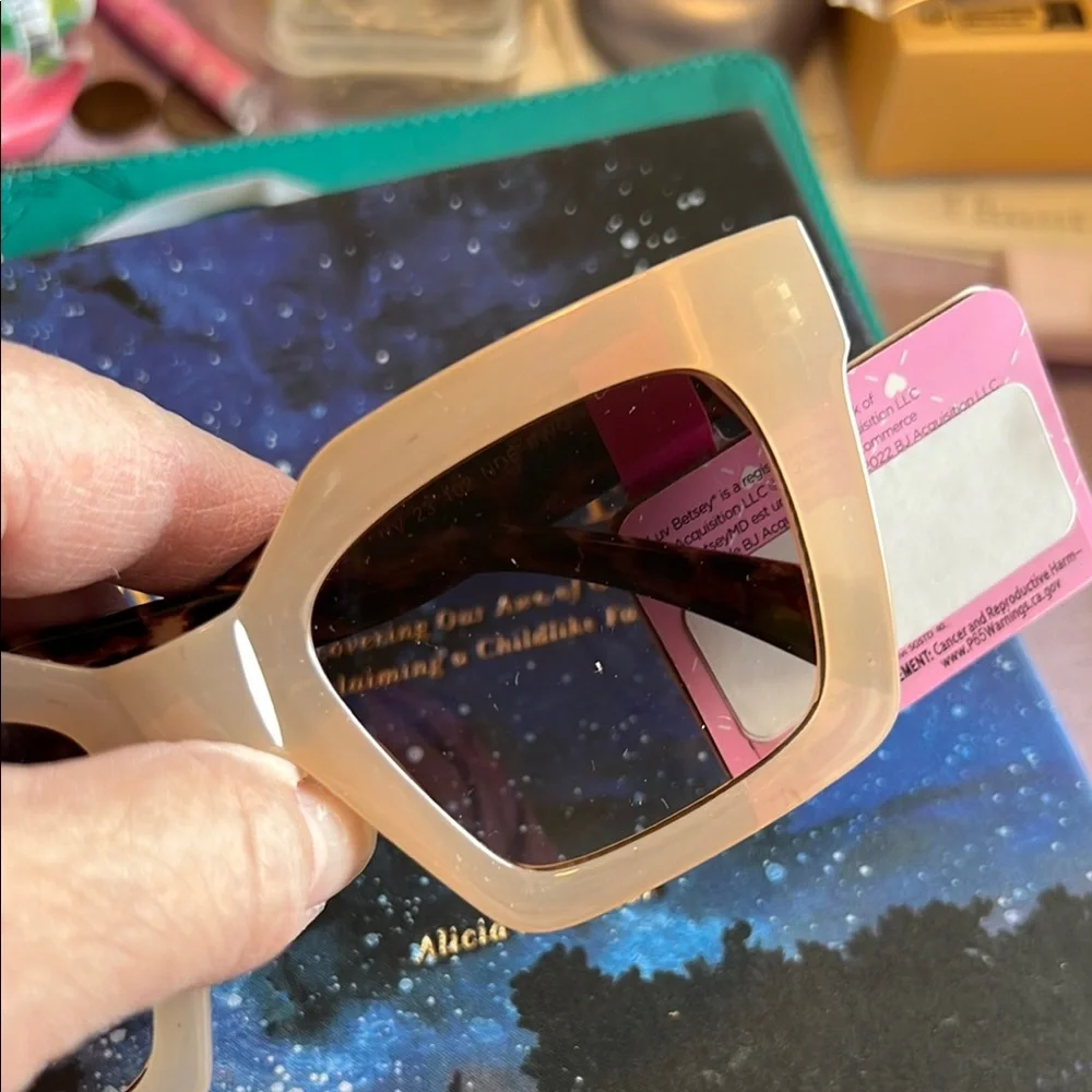 Stylish Cream Sunglasses Betsey Johnson